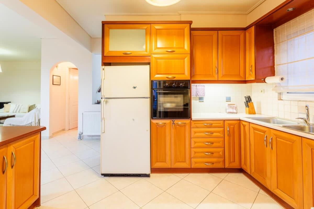 Spacious Urban Haven-Family Home, Perfect Location Kalamata Exteriör bild