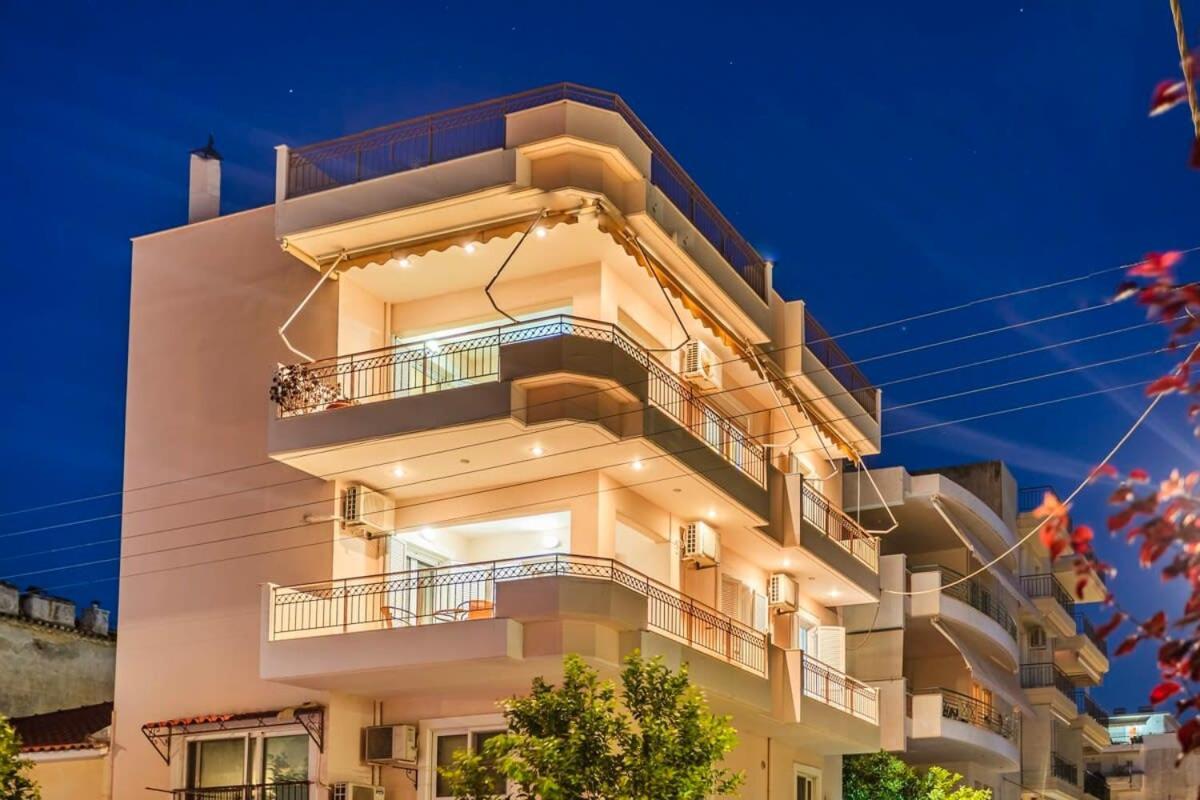 Spacious Urban Haven-Family Home, Perfect Location Kalamata Exteriör bild
